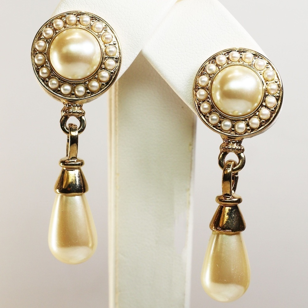 Carolee Vintage Simulated Pearl Teardrop Pierced Earrings NWOT